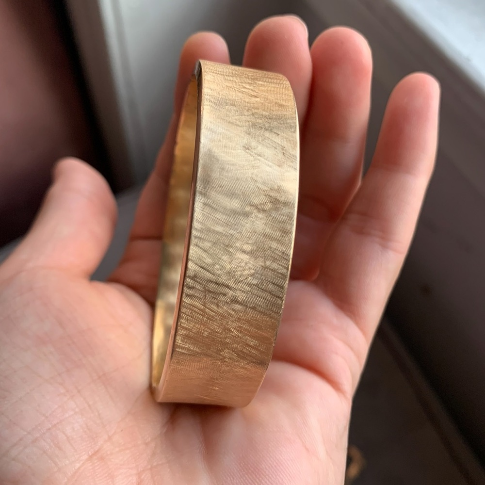 14k gold Wide and Heavy Bracelet - Picture 3 of 7